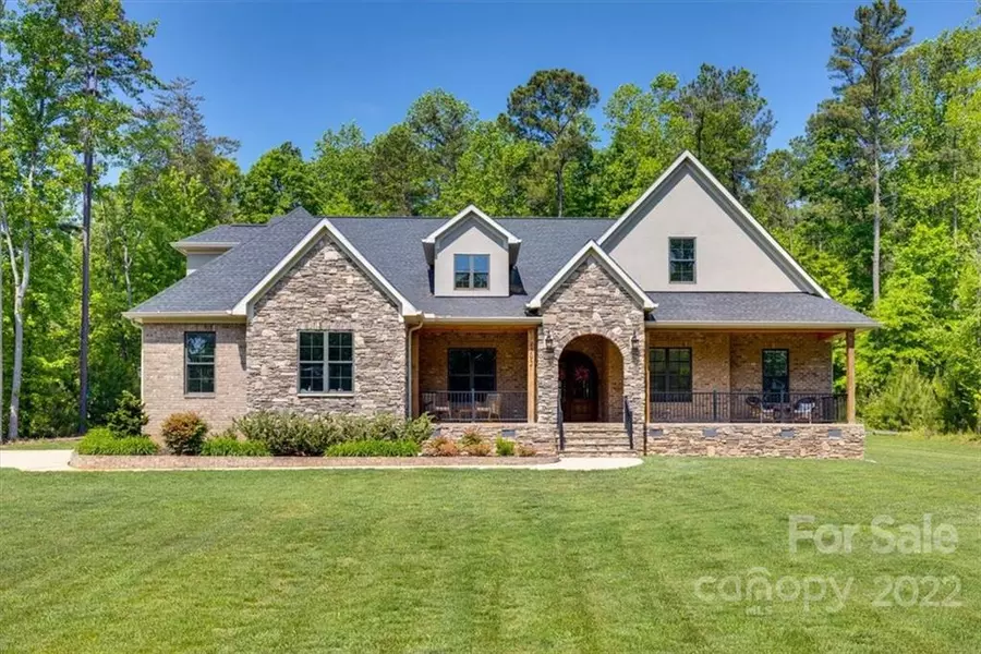 4292 River Oaks RD, Lake Wylie, SC 29710