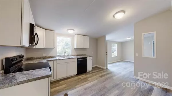 Vale, NC 28168,6877 Knottywood LN