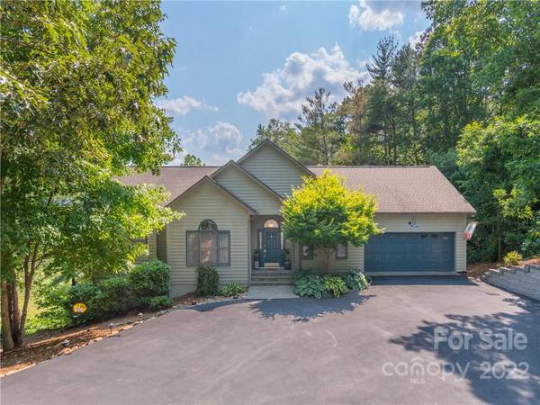 3 Preston CT, Weaverville, NC 28787