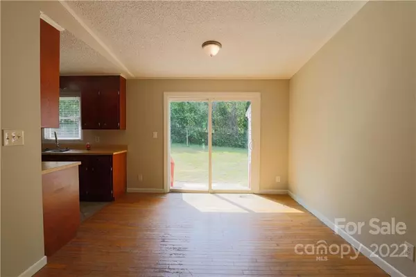 Gastonia, NC 28054,1824 Oak Hollow RD
