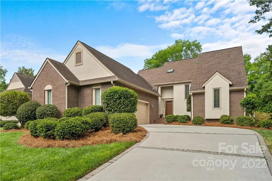 5202 Windfern CT, Charlotte, NC 28226