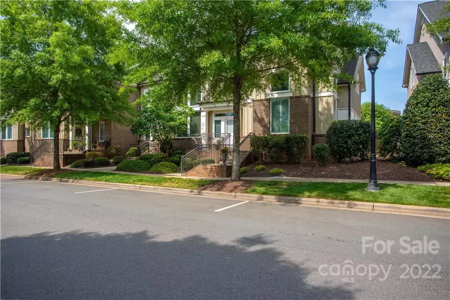 747 Jetton ST, Davidson, NC 28036