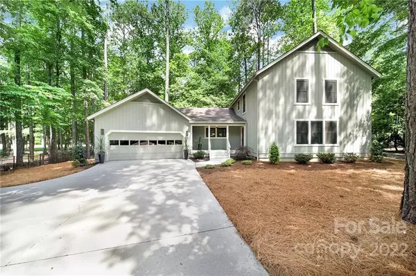 125 Tall Pines CT, Lake Wylie, SC 29710