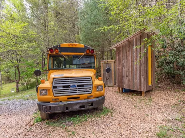 Marshall, NC 28753,611 Coppersnake Holler RD