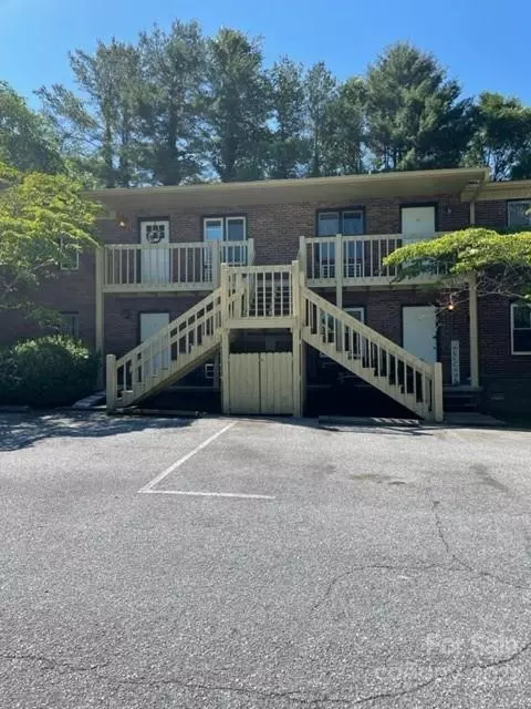 Hendersonville, NC 28739,380 Corbly DR #4