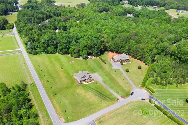 Catawba, NC 28609,1095 Cornstalk LN