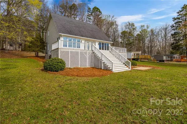 Lexington, NC 27292,449 Island View DR