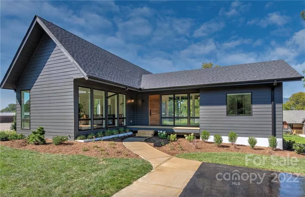 Swannanoa, NC 28778,102 Timberview DR