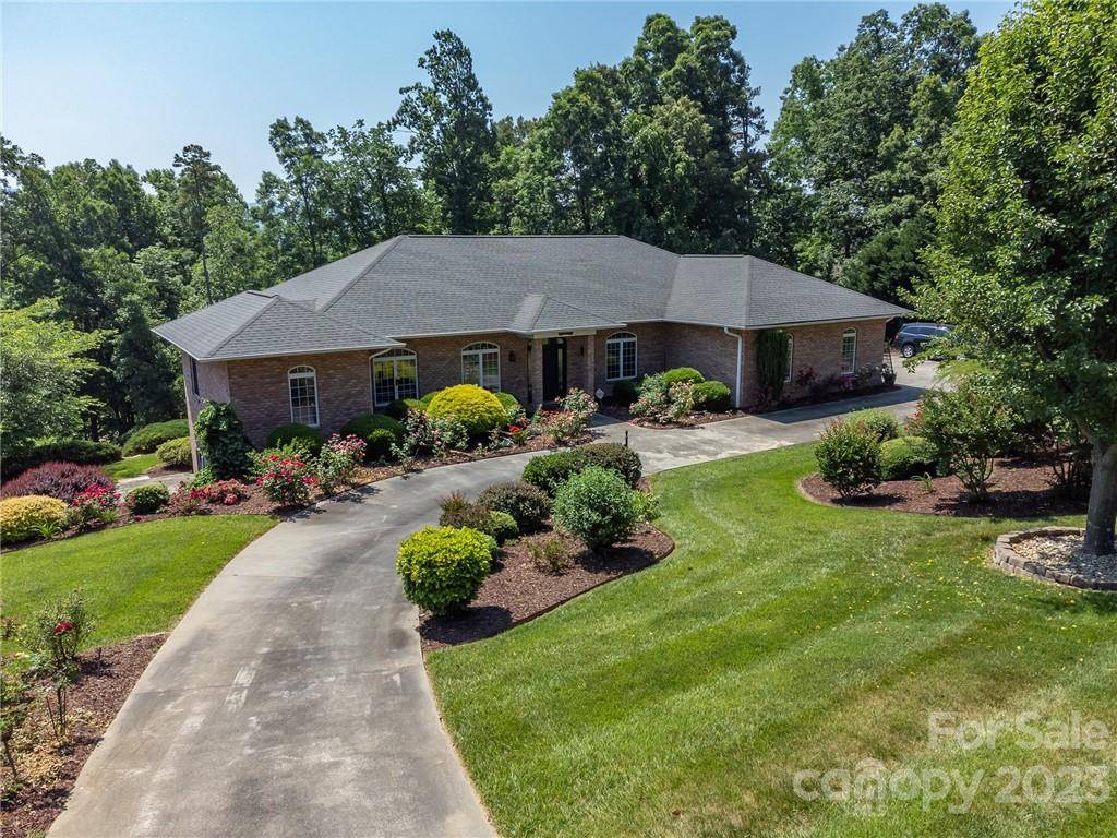 Morganton, NC 28655,4031 Plantation DR #50