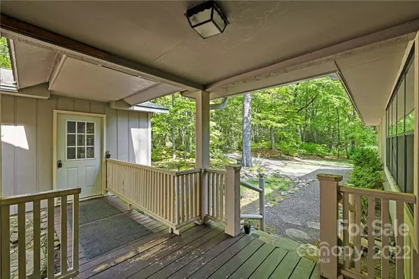 Burnsville, NC 28714,124 Sweetwater RDG