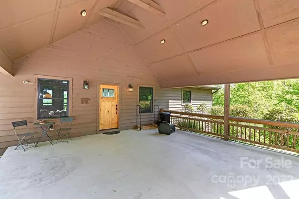 Brevard, NC 28712,322 Ben Nevis RD