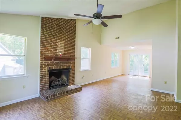 Charlotte, NC 28227,3734 Burntwood CT