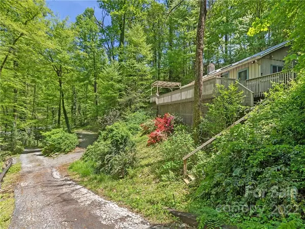 59 Emrys DR, Cedar Mountain, NC 28718