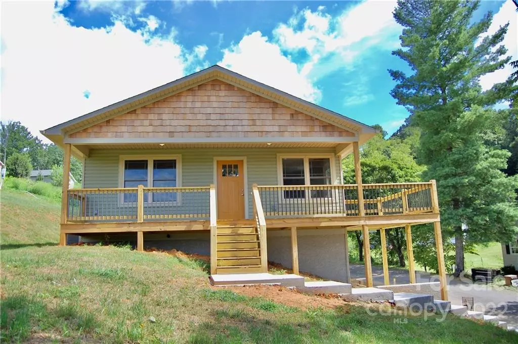 Mars Hill, NC 28754,109 Ponder ST