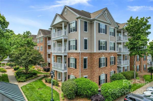 3112 Margellina DR, Charlotte, NC 28210