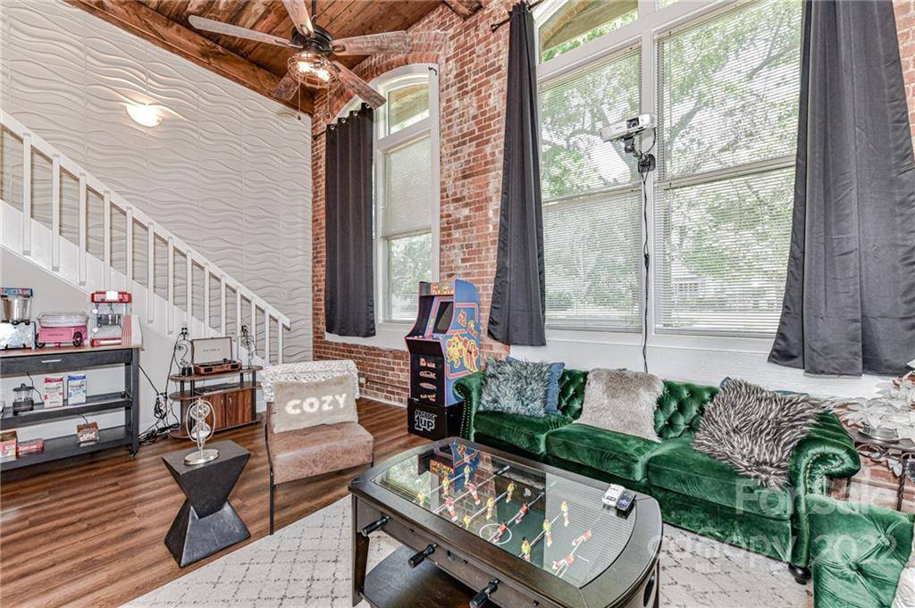 201 Hoskins RD #106, Charlotte, NC 28208