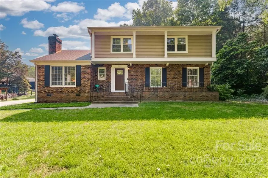 4415 Deepwood DR, Charlotte, NC 28226