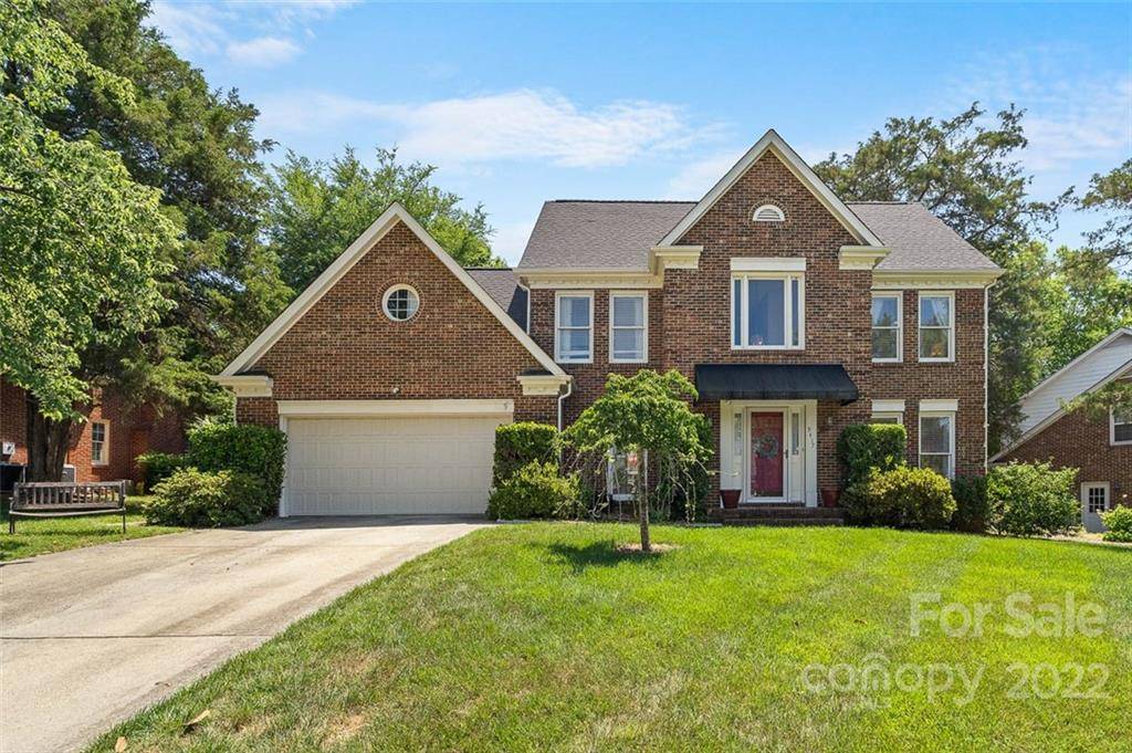 9417 Deer Spring LN, Charlotte, NC 28210