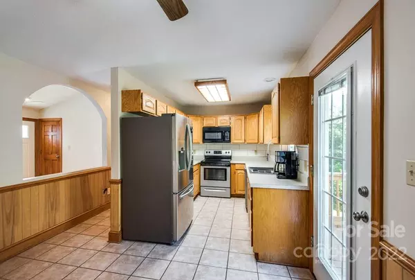 Granite Falls, NC 28630,376 Meadowbrook CT