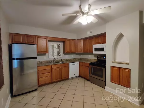 Charlotte, NC 28226,10951 Park RD