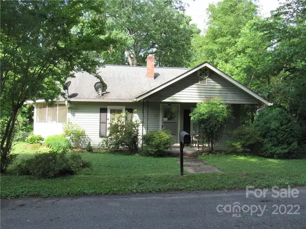 125 Hickory ST, Rutherfordton, NC 28139