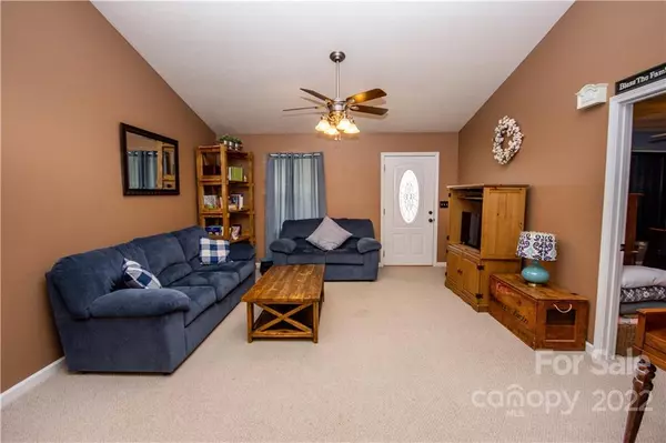 Taylorsville, NC 28681,235 Green Meadows DR