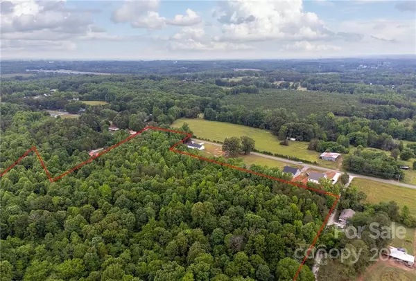 Mocksville, NC 27028,700 Deadmon RD
