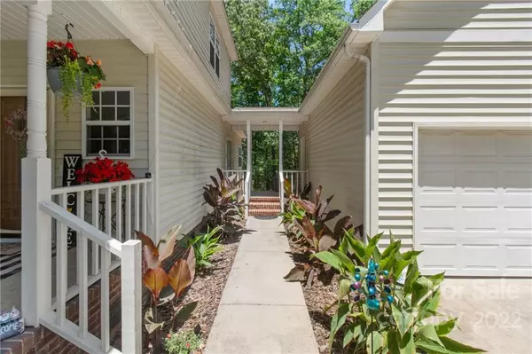 Mcconnells, SC 29726,1552 Mack DR