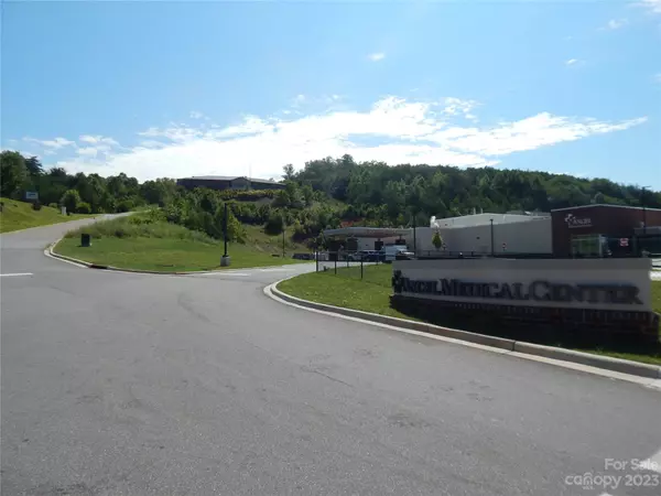 Franklin, NC 28734,Lot B Macon Center DR #B