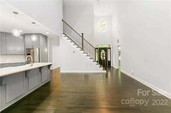 Stanley, NC 28164,8032 Turnberry LN