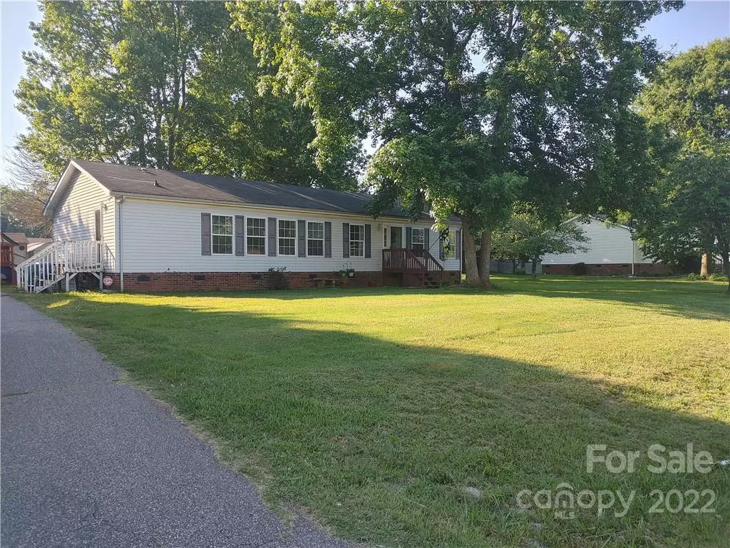 Maiden, NC 28650,104 Grand Acres DR