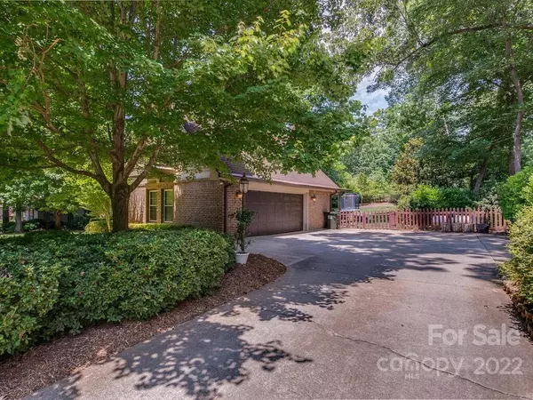 Clover, SC 29710,16 Catawba Ridge CT