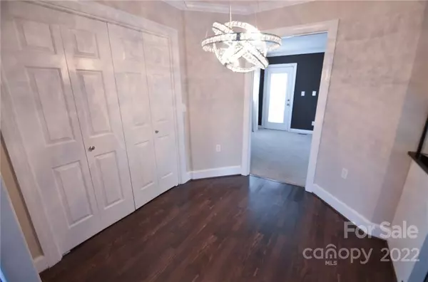 Hickory, NC 28601,2018 36th AVE