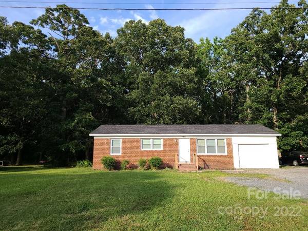 908 Clark ST, Wingate, NC 28174