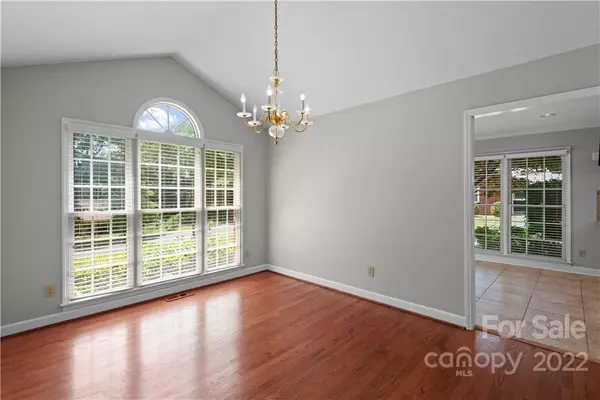 Gastonia, NC 28054,528 Torrence DR