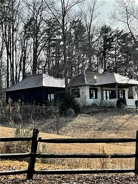 3142 Landrum Mill RD, Campobello, SC 29322