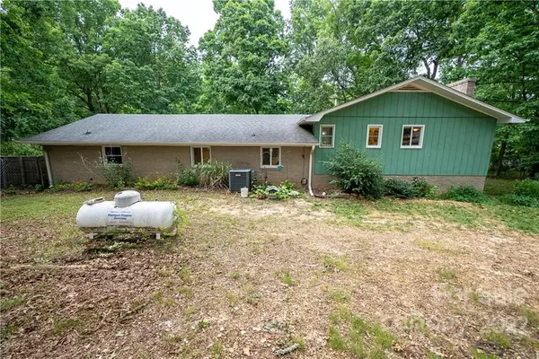 Albemarle, NC 28001,2124 Woodcroft LN #16-21