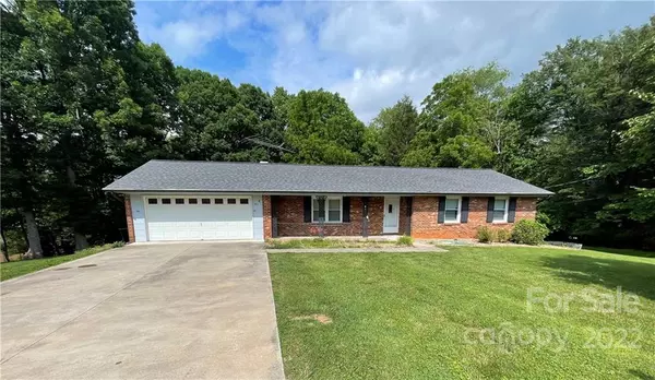 North Wilkesboro, NC 28659,186 Rolling Pine ST