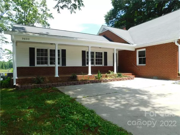 Huntersville, NC 28078,9600 Pembroke RD