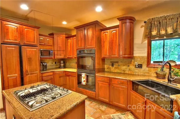 Waynesville, NC 28786,106 Flowing Brook LN