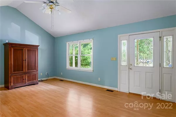 Mocksville, NC 27028,180 Sunnydell LN