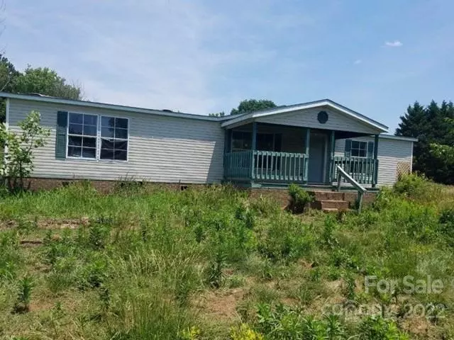 330 Ervin LN, Hiddenite, NC 28636