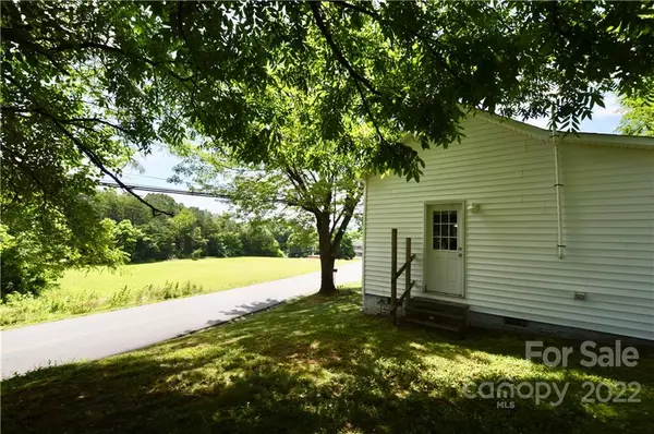 Valdese, NC 28690,204 Eldred ST NE