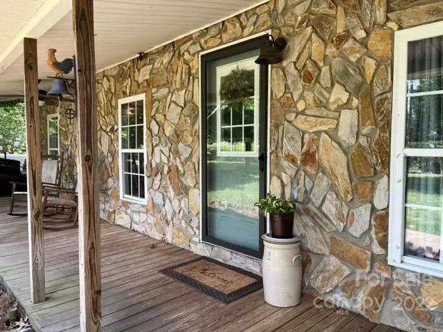 Vale, NC 28168,5585 Bill Sain RD