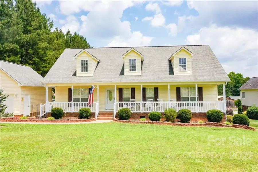 261 Pitts RD, Catawba, SC 29704