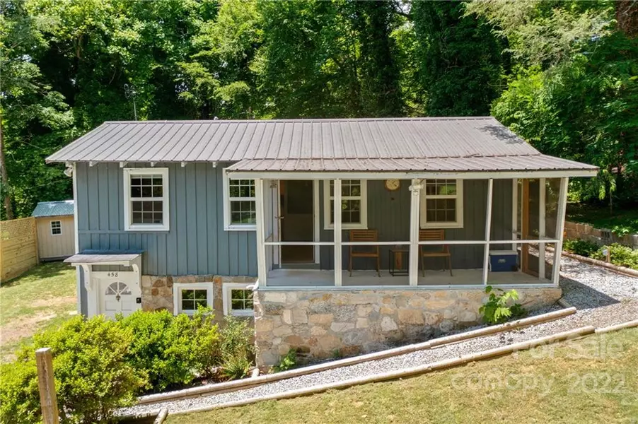 458 Bat Cave DR, Hendersonville, NC 28792