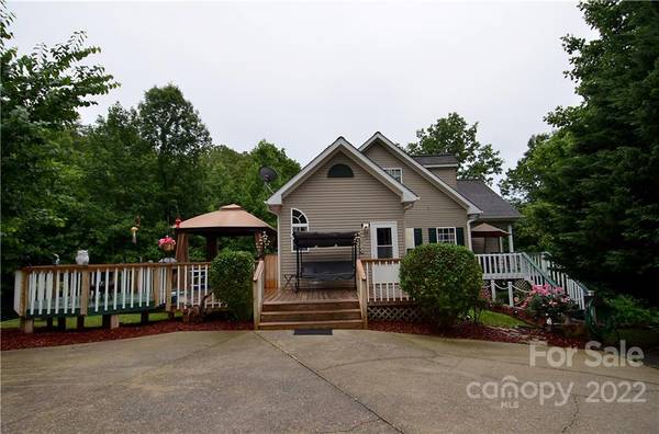 250 Etowah Mountain DR, Marion, NC 28752