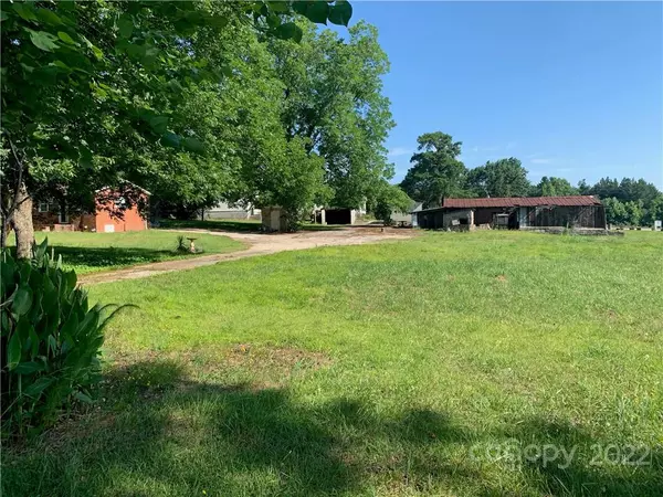Pageland, SC 29728,512 E Mcgregor ST