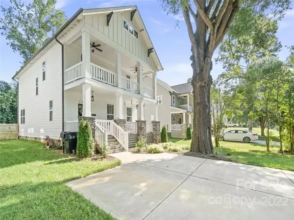 2821 Hilliard DR, Charlotte, NC 28205