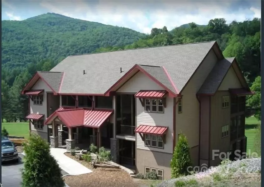 1560 Country Club DR #A-101, Maggie Valley, NC 28751